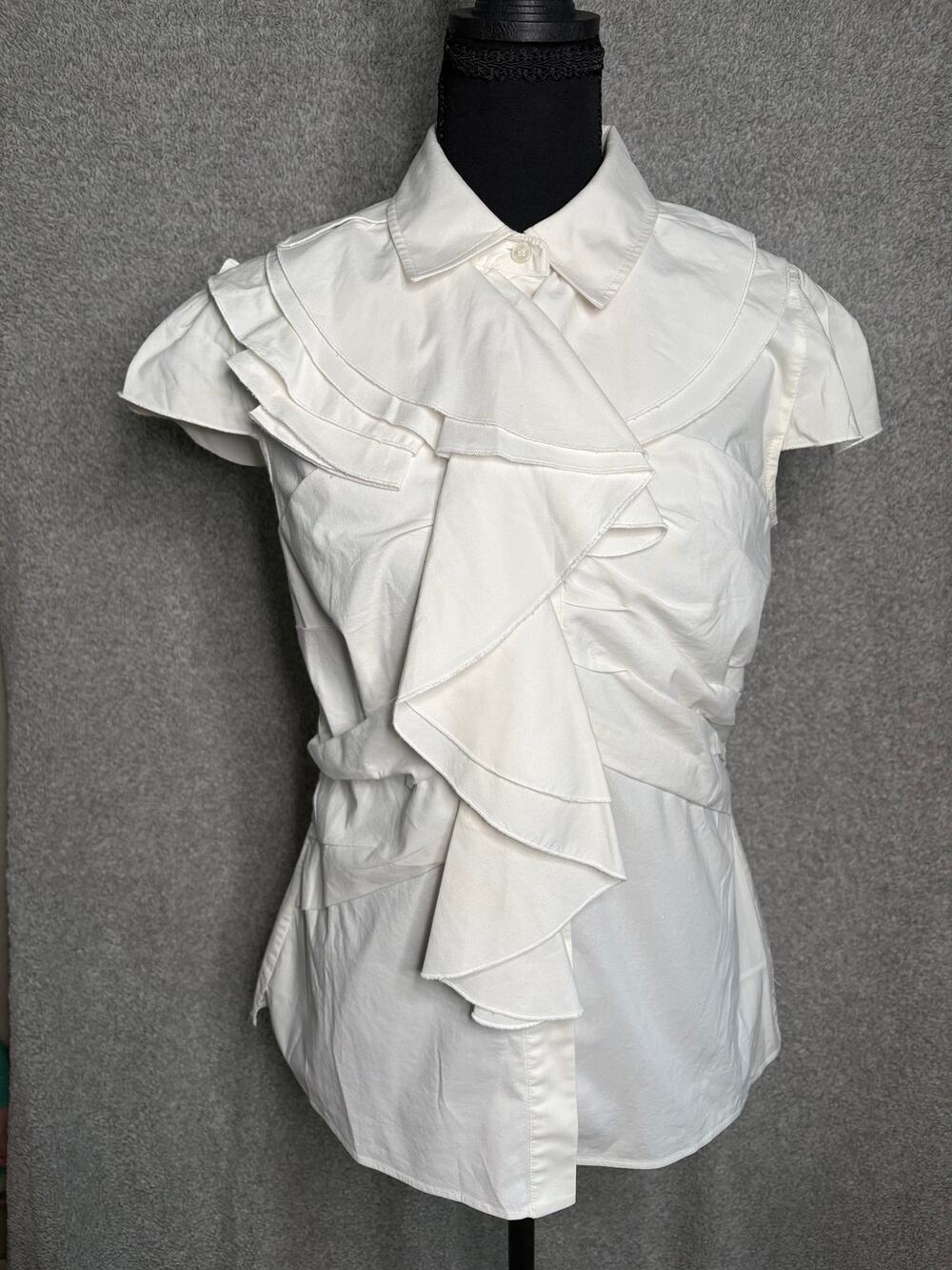 Adrienne Vittadini White Ruffle Jabot Blouse Size 6